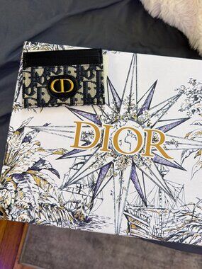 Dior 30 Montaigne Freesia Cardholder/Wallet (VSF) - BOX INCLUDED!